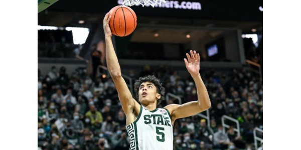 Los Angeles Lakers fichan a múltiples jugadores jóvenes para prepararse para la nueva temporada